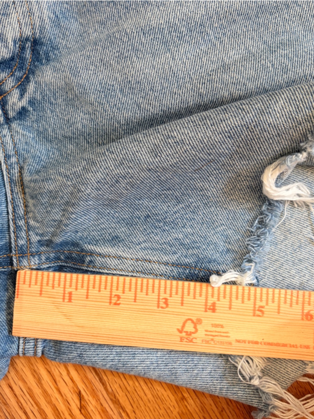 Agolde Shorts Light Blue Distressed High-Rise Denim Shorts 25 - Picture 4 of 6